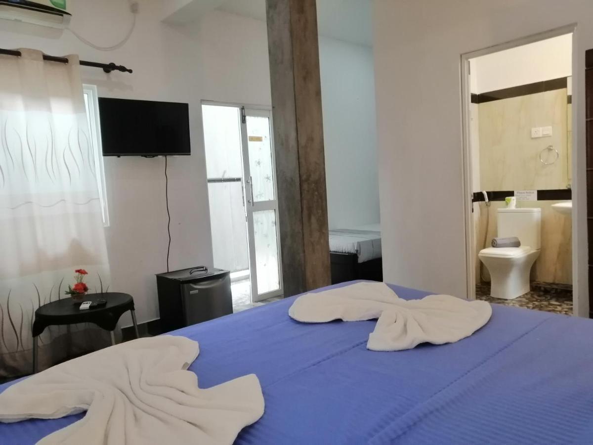 Le Petit Hotel & Restaurant Negombo Eksteriør bilde