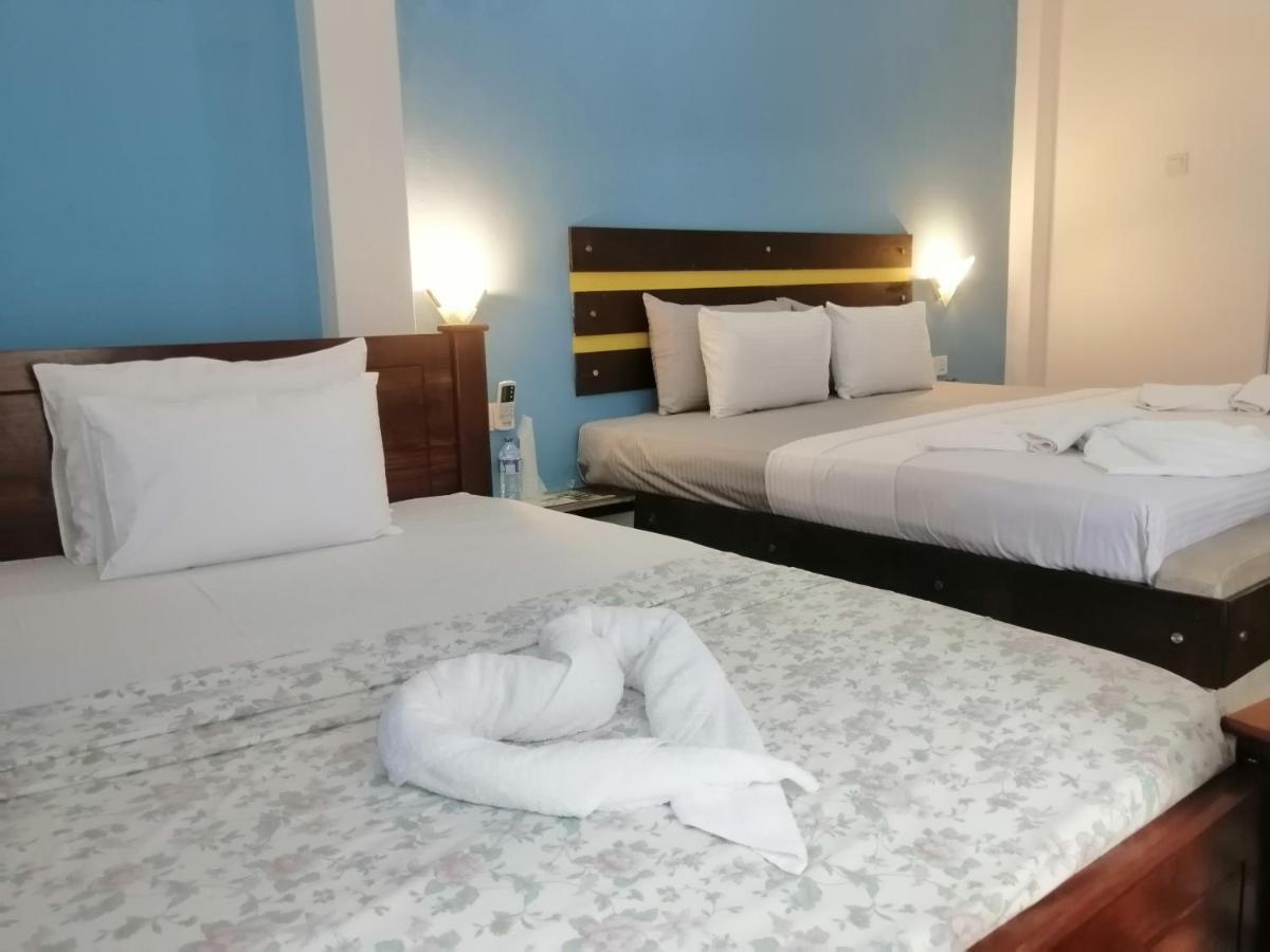 Le Petit Hotel & Restaurant Negombo Eksteriør bilde