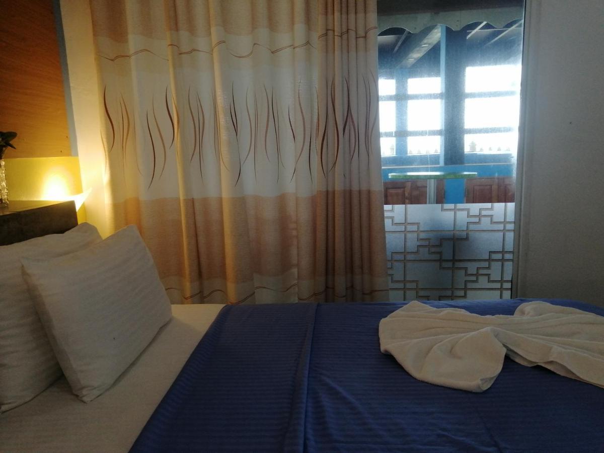 Le Petit Hotel & Restaurant Negombo Eksteriør bilde