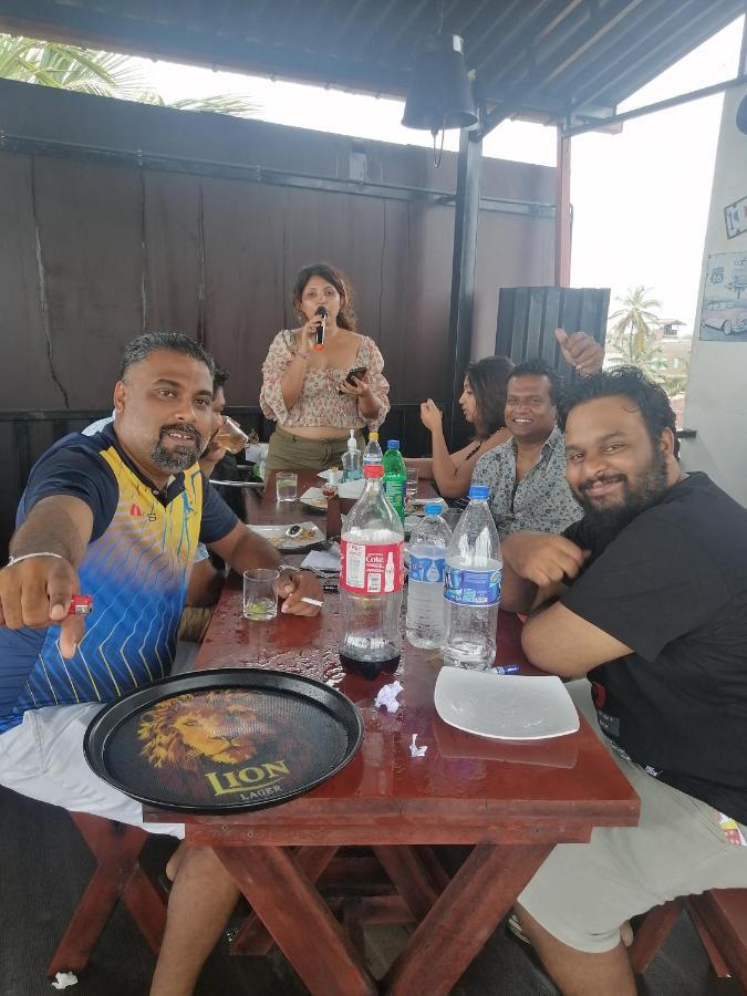 Le Petit Hotel & Restaurant Negombo Eksteriør bilde
