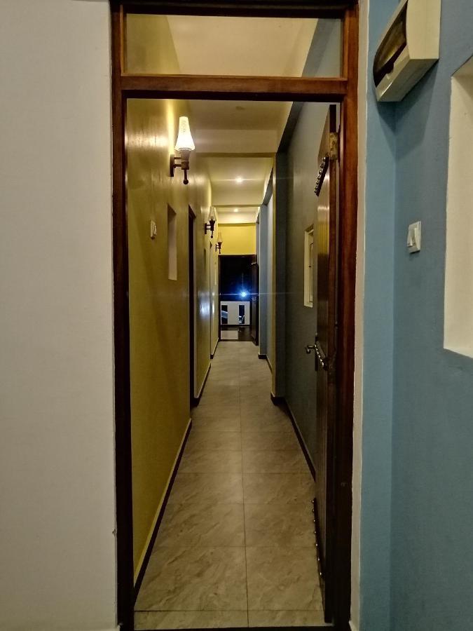 Le Petit Hotel & Restaurant Negombo Eksteriør bilde