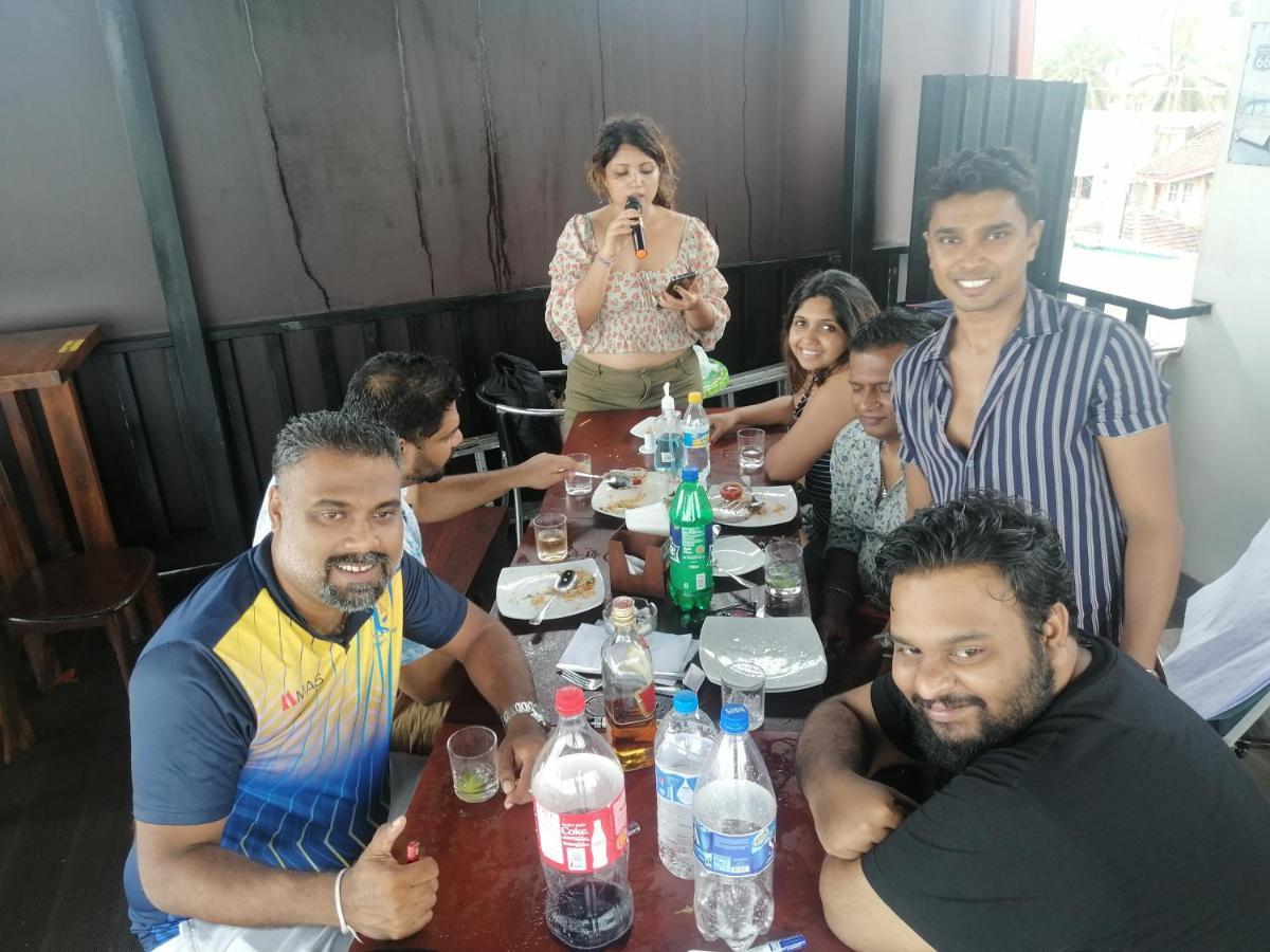 Le Petit Hotel & Restaurant Negombo Eksteriør bilde